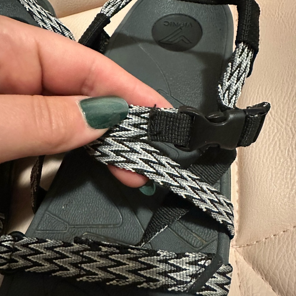 Vionic sandals - Picture 2 of 3